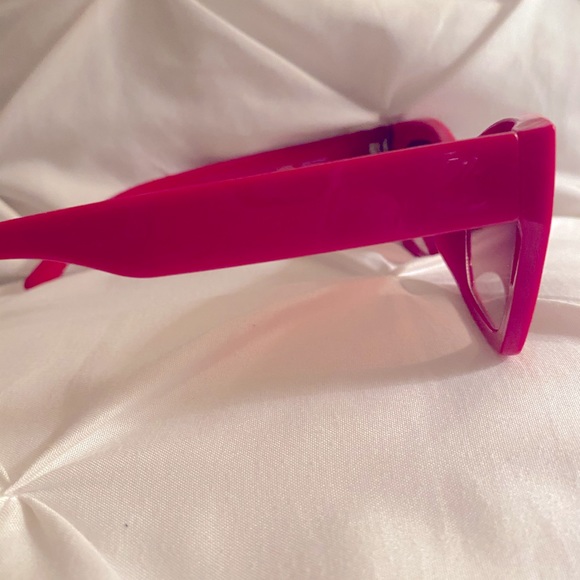 NEW RED SUNGLASSES - Picture 3 of 3